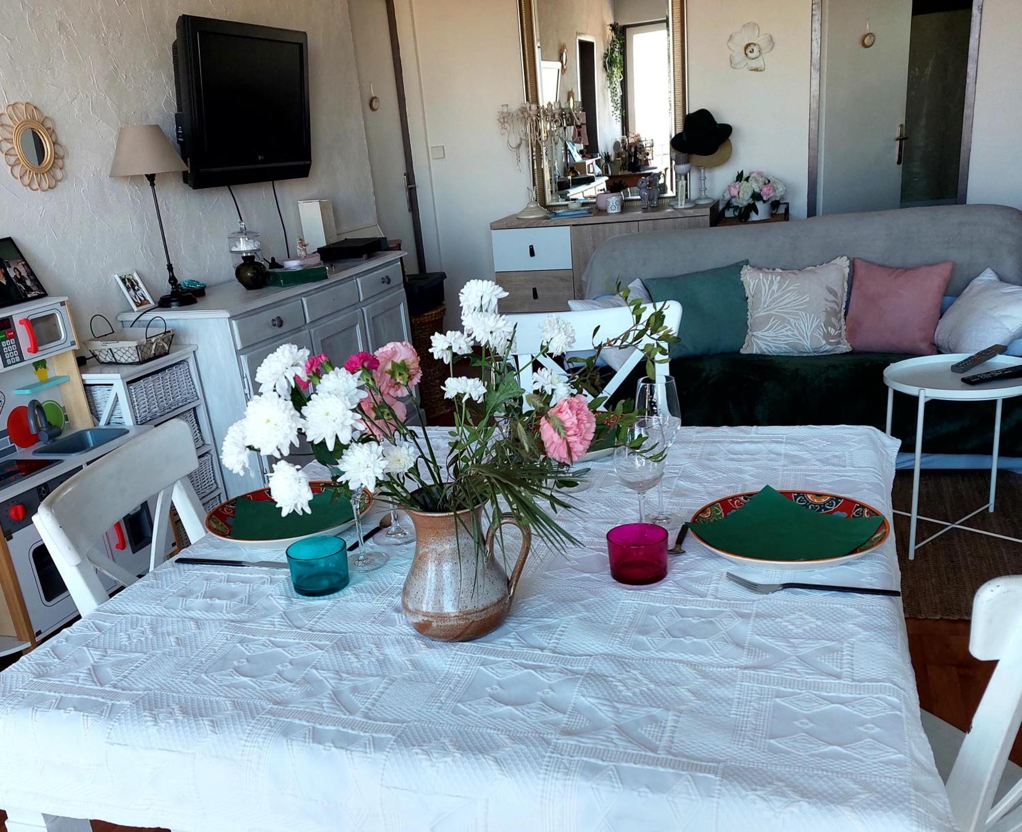 Chambre Chez L'Habitante Avec Salle De Bain Et Cuisine Communes - Presence D'Un Chat Bordeaux Exteriör bild